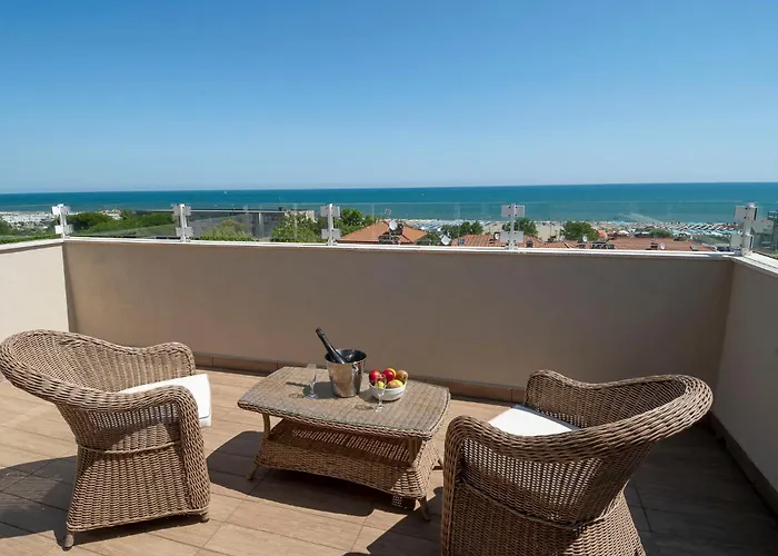 Union Park Al Mare Con Piscina - Parcheggio - - A Mh Collection 3* ריצ'יונה
