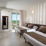 Union Park Al Mare Con Piscina - Parcheggio - - A Mh Collection Riccione