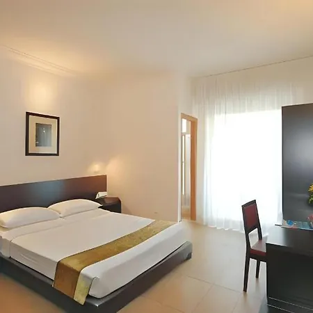Union Park Hotel - Sul Mare Con Piscina Riscaldata -Idromassaggio -Spiaggia - Parcheggio Hotel