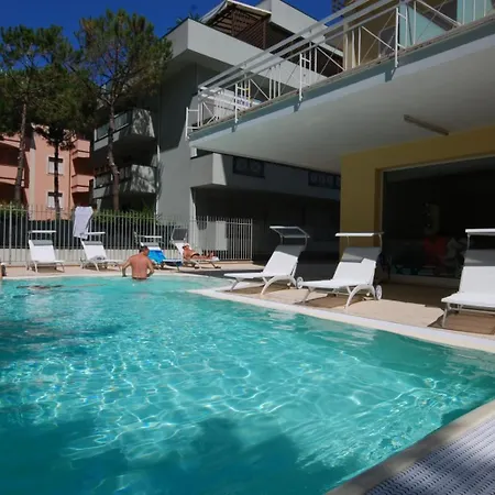 Union Park Hotel - Sul Mare Con Piscina Riscaldata -Idromassaggio -Spiaggia - Parcheggio 3*