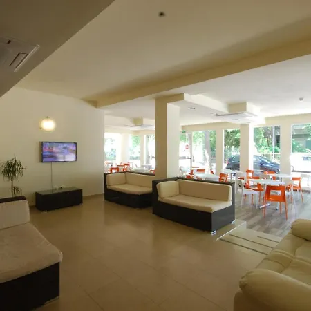 Union Park Hotel - Sul Mare Con Piscina Riscaldata -Idromassaggio -Spiaggia - Parcheggio Hotel 3*