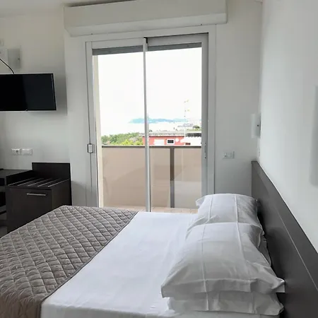 Hotel Union Park Hotel - Sul Mare Con Piscina Riscaldata -Idromassaggio -Spiaggia - Parcheggio