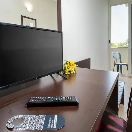 Union Park Al Mare Con Piscina - Parcheggio - - A Mh Collection 3* Riccione