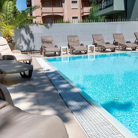 Union Park Al Mare Con Piscina - Parcheggio - - A Mh Collection Riccione