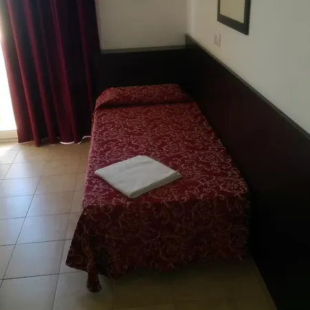 Union Park Hotel - Sul Mare Con Piscina Riscaldata -Idromassaggio -Spiaggia - Parcheggio Riccione