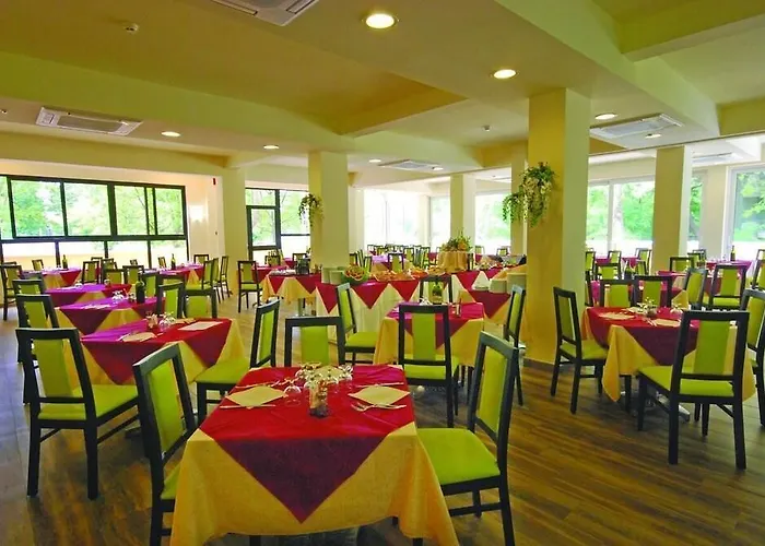 Union Park Al Mare Con Piscina - Parcheggio - - A Mh Collection Riccione