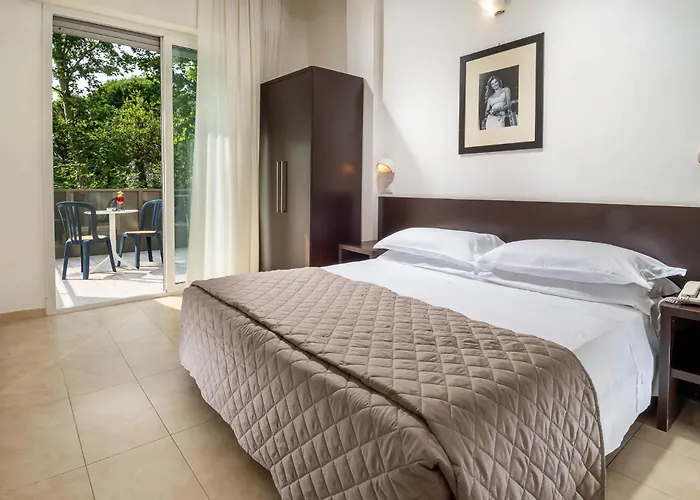 Union Park Al Mare Con Piscina - Parcheggio - - A Mh Collection 3* Riccione