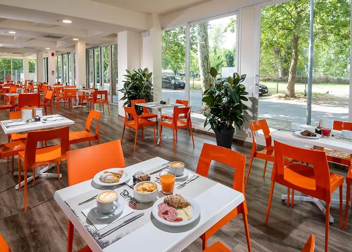 Union Park Al Mare Con Piscina - Parcheggio - - A Mh Collection Riccione