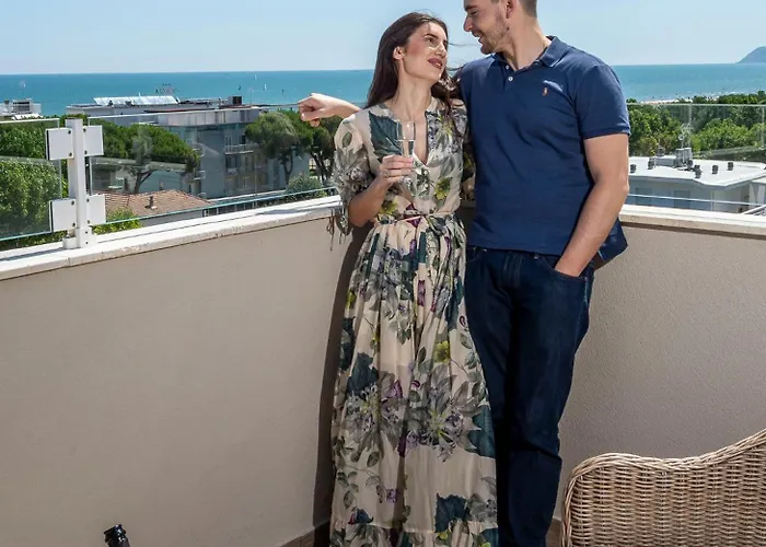 Union Park Al Mare Con Piscina - Parcheggio - - A Mh Collection 3* Riccione